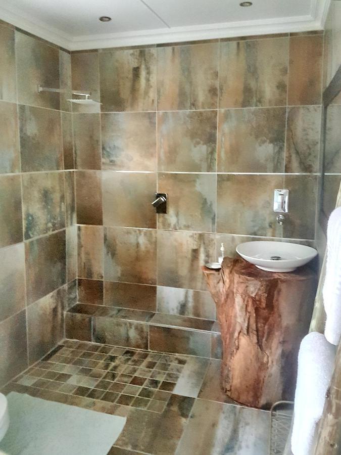 Log Inn East London Luaran gambar