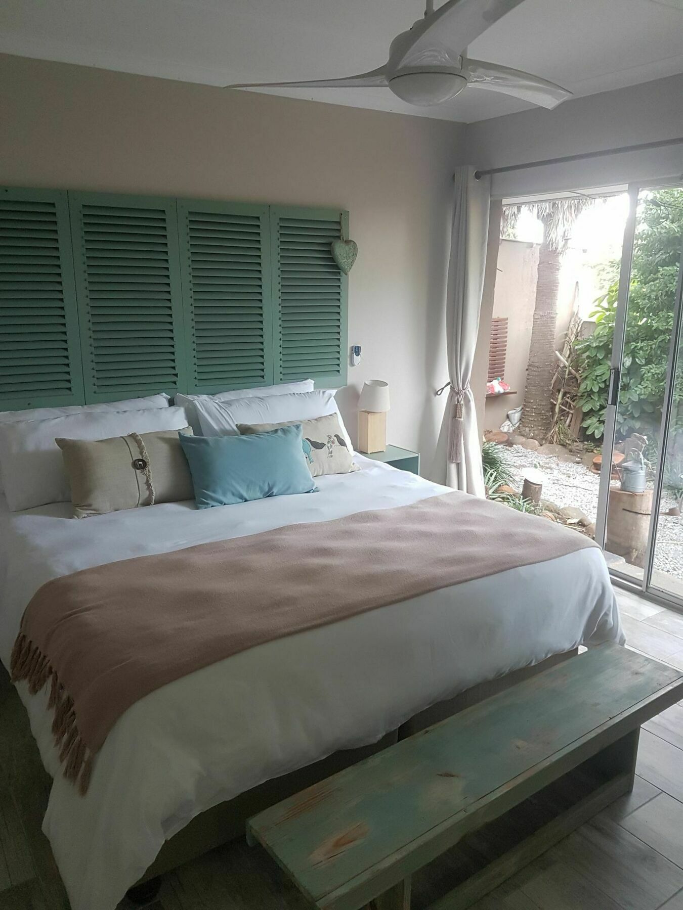Log Inn East London Luaran gambar